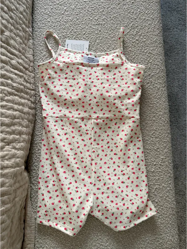 Happy Camper white floral active romper Size undefined - Image 7