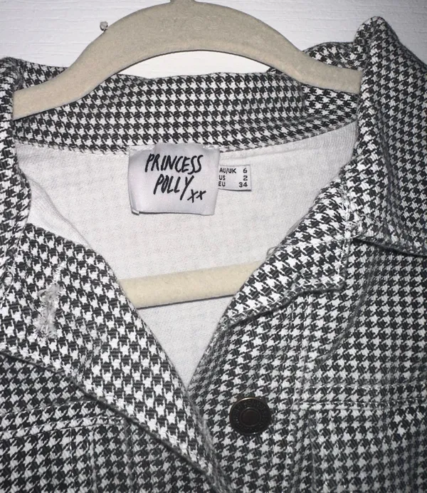 Princess Polly Black And White Cropped Denim Jacket - Image 4