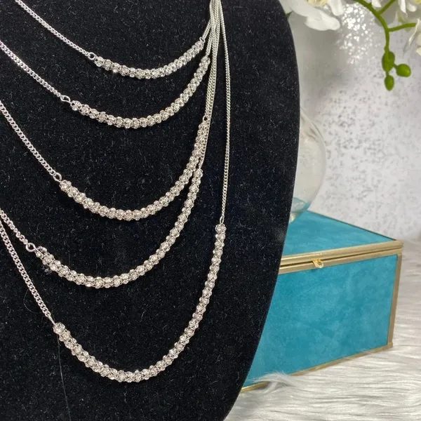🆕 Simply Vera Wang Silver & Rhinestone Necklace - Image 5