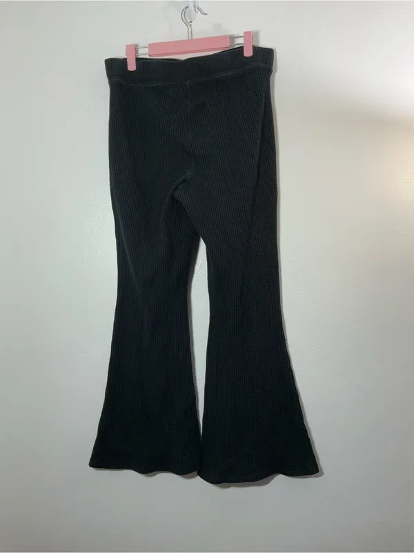 Aerie Waffle Knit Black Flare Sweatpants Size Large - Image 2