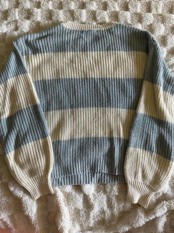 Copper key striped women’s sweater - Image 3