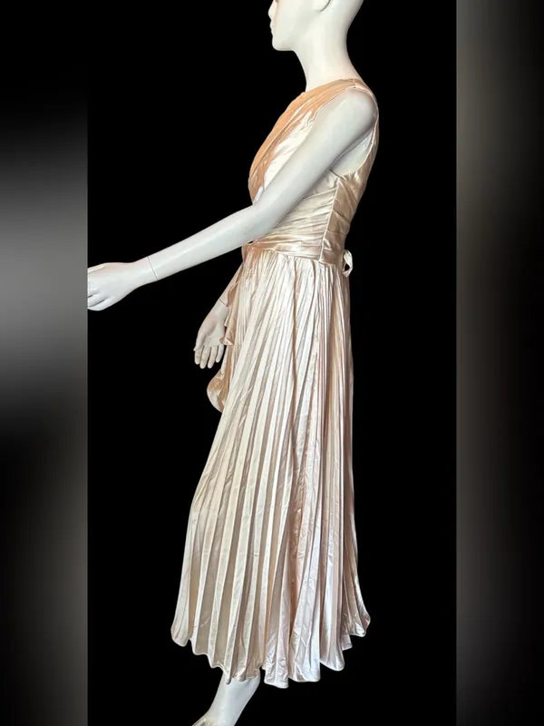 Elegant One Shoulder Pleated Asymmetrical Hemline Champagne 6 NWOT - Image 6