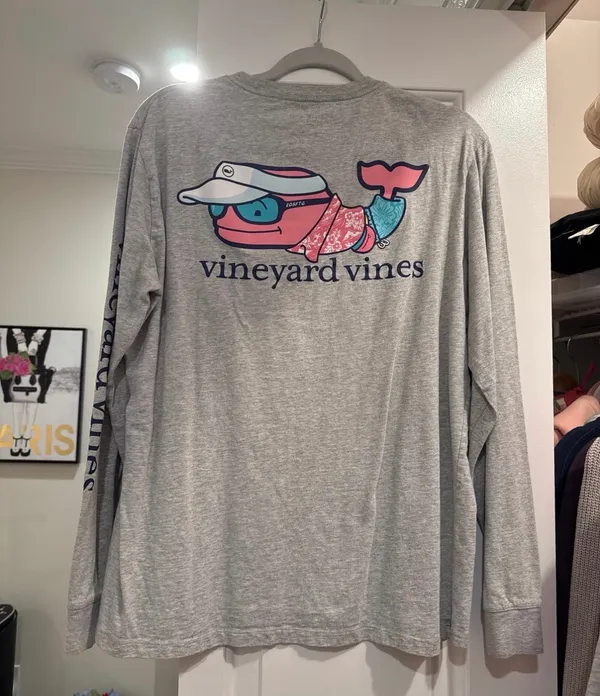 Vineyard vines woman’s long sleeve top - Image 3