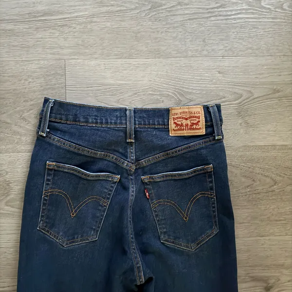Levi’s High Rise Ribcage Straight Leg Ankle Jeans - Image 10
