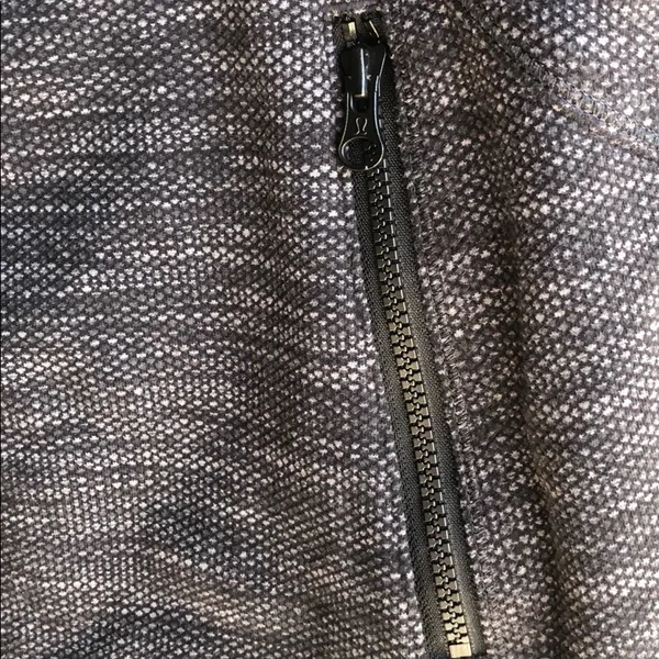 Lululemon Athletica Jackets & Black/Gray size 10 - Image 8