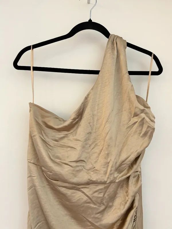 Six Stories One Shoulder Satin Bridesmaid Dress in Champagne US Size 10 - Image 3