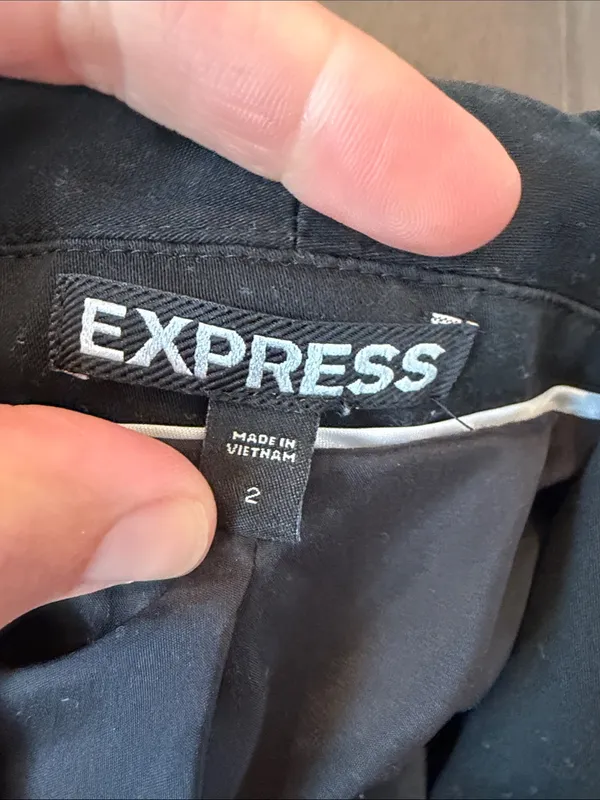 Express Black Blazer with White Piping Size 2 - C70-029 - Image 2