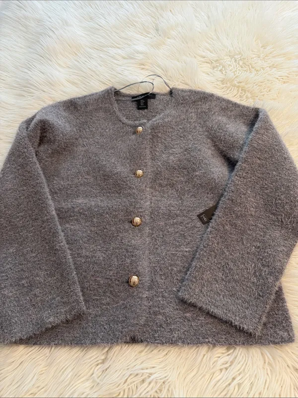 Tahari Gray Fuzzy Cardigan with Gold Buttons size M length 23” bust 36” new - Image 9