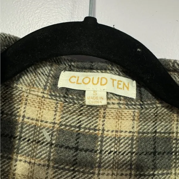 Cloud Ten boutique plaid shacket‎ - Image 2