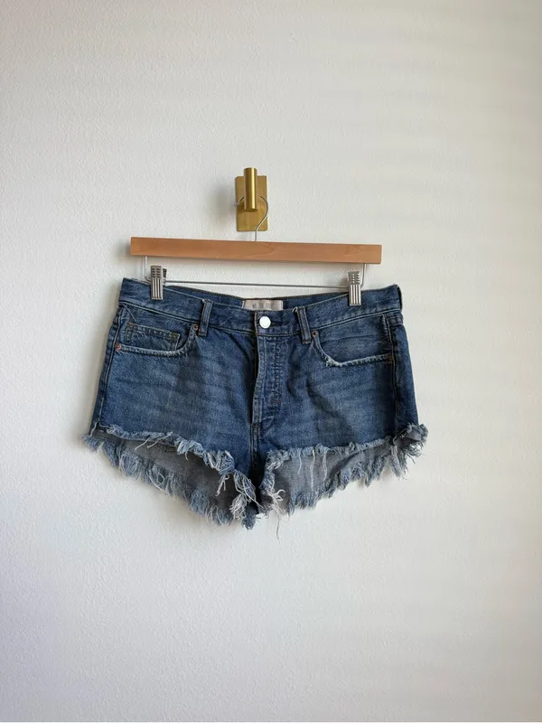 Free People We The Free Frayed Denim Cutoff Shorts Medium Wash Size 27 - Image 5