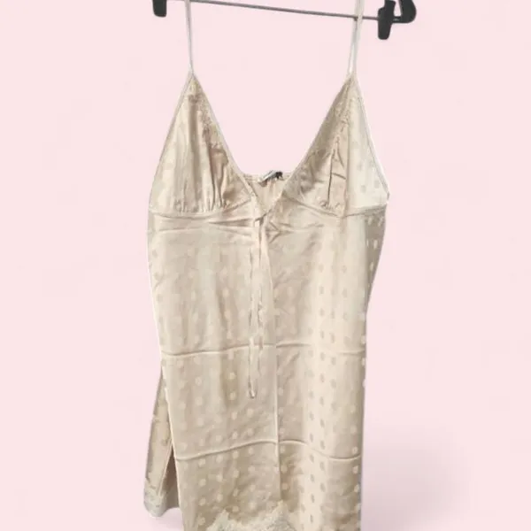 NWT Abercrombie-fitch Women's Cream and Tan Dress - Image 3