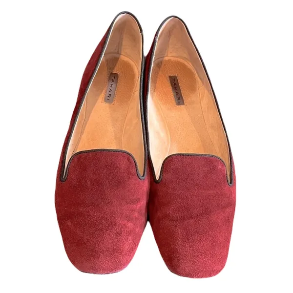 Tahari ‘Clementine’ Burgundy Suede Smoking Slipper Loafers, Size 7 - Image 3