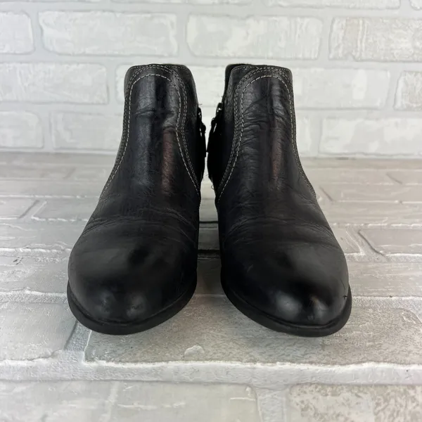 Ariat Astor Ankle Booties Womens 6.5 B Black Leather Low Heel Zip Coast Cowgirl - Image 6