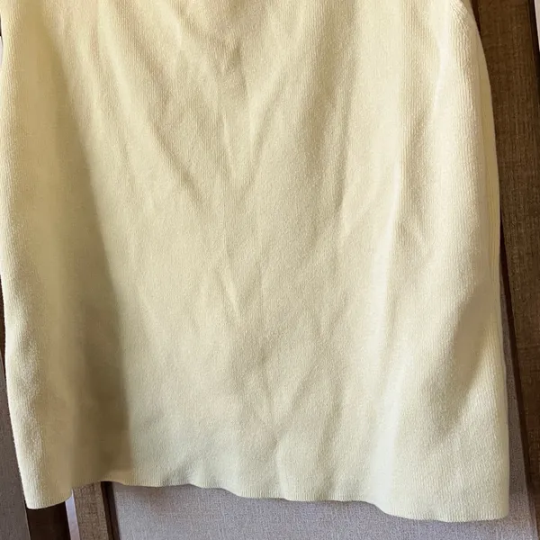 FINAL MARKDOWN Elegant knit Sleeveless Top Size undefined - Image 6