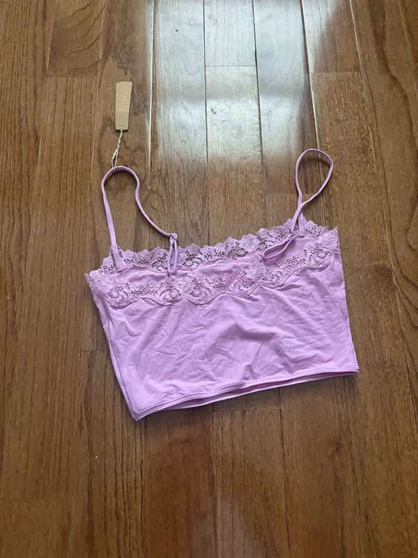 NWT Skims Fits everybody crop lace cami - petal size medium - Image 5