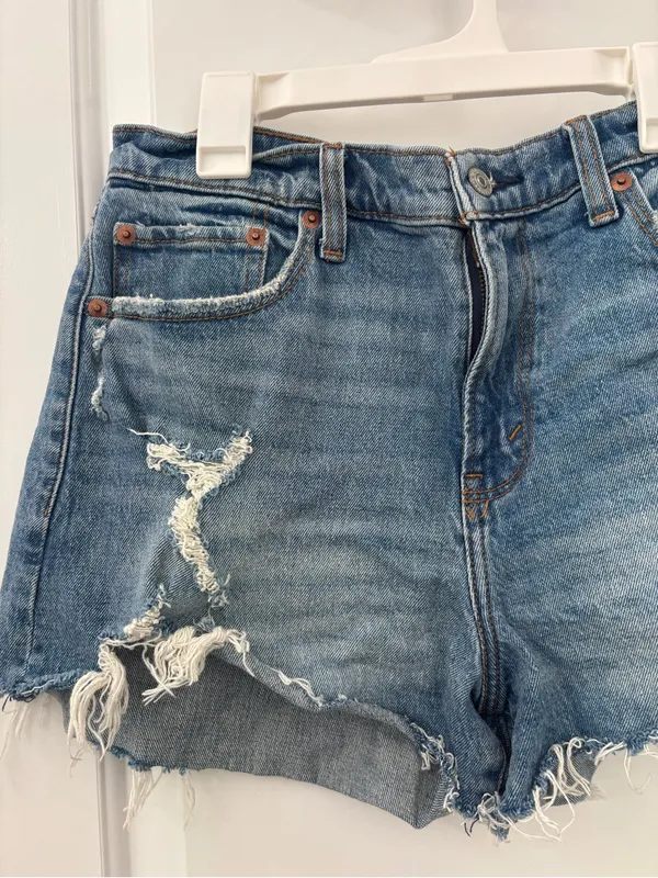 Abercrombie & fitch the mom short mid rise curve love 8/29 - Image 3