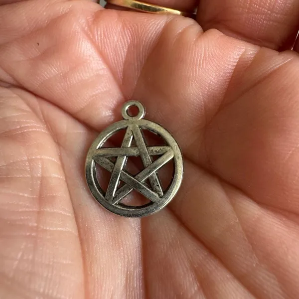 Vintage Silver Witchy Pentagram Pendant Charm - Image 3
