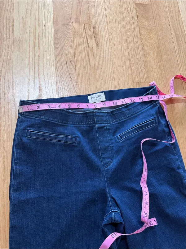 Anthropologie Pilcro High-Rise Pull on Retro Flare Jeans Sz 30 - Image 4