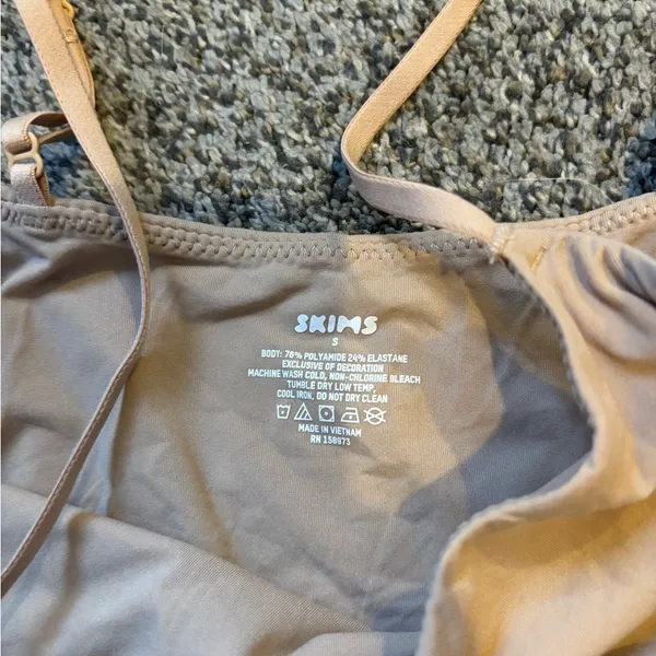 Skims Fits Everybody Cami Bodysuit - Image 2