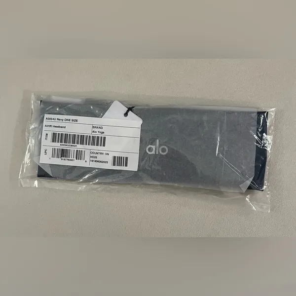 ALO Yoga NWT Airlift Headband Navy Blue Grips and scrunched back White Alo Logo - Image 8