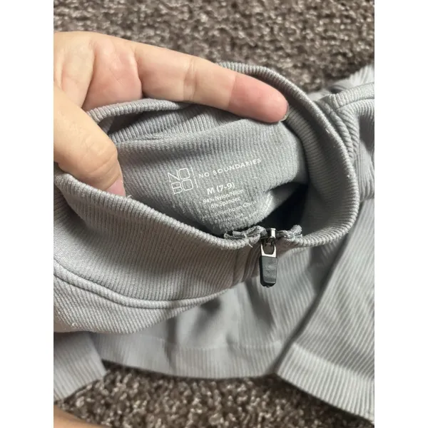 No Boundaries Ribbed Quarter Zip Mock Neck Gray Crop Top Size Medium - Image 2