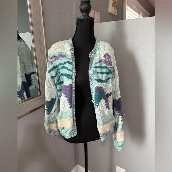 VTG Heirlooms Hand Knit Wool Blend Cottagecore Grannycore Cardigan Large. - Image 3