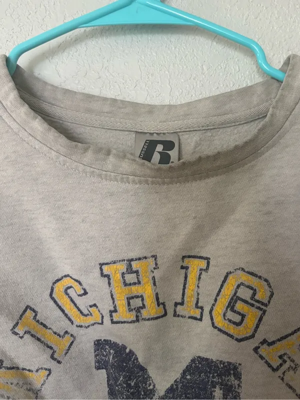 Russell Athletic Michigan wolverines light sweatshirt - Image 2
