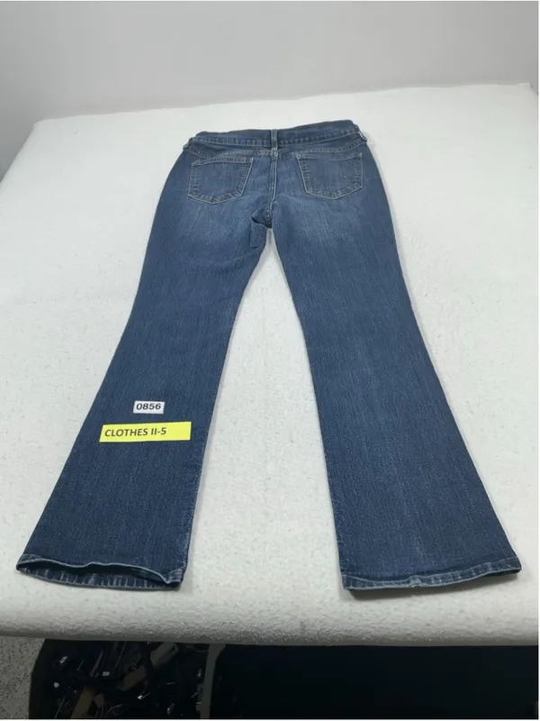 Women’s Old Navy Bootcut Blue Denim Jeans Size 6 Short 5-Pocket Solid - Image 2