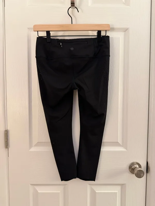 Athleta Black Mid Rise Velocity Laser Cut Capri Leggings XSP - Image 4