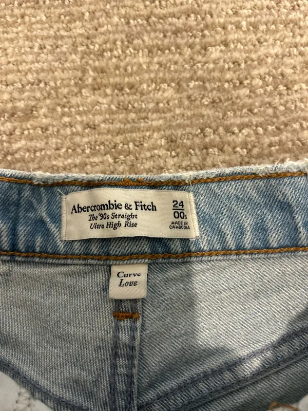 Abercrombie & Fitch 90’s Straight Ultra High Rise Jeans - Image 5