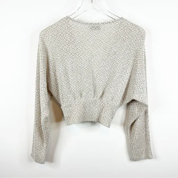 Urban Outfitters Textured Faux Wrap Pullover‎ Top Women's Size XS Cozy Chic - Image 3