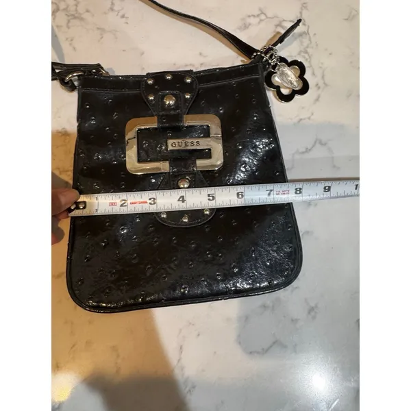 GUESS crossbody black purse silver "G" logo buckle matching flower charm VTG - Image 15
