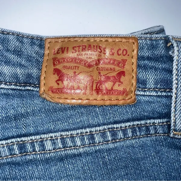 Levi's Women's High Rise Skinny Leg w/Cuffs Medium Wash Blue Jeans-Size 25 - Image 6