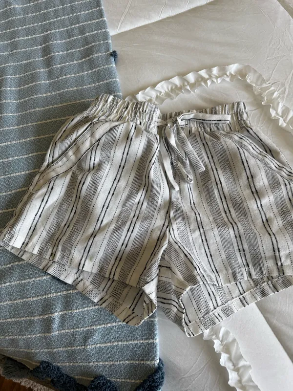 Shorts White Size XS - Image 2