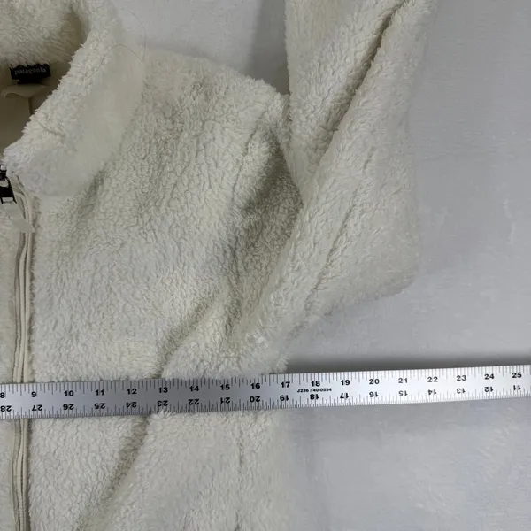 Patagonia Women Size‎ M Cream Fuzzy Fleece Full Zip Jacket Winter Cozy - Image 2