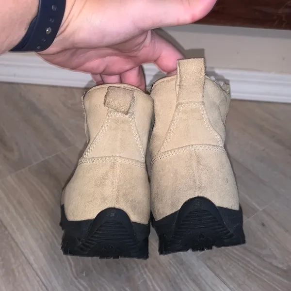 Kamik Women’s 10 Winter Boots Light Beige Suede Fleece Lined - Image 3