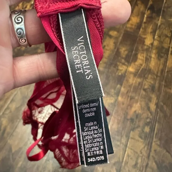 Victoria’s Secret lacy red sexy unlined Demi 34D bra - Image 3