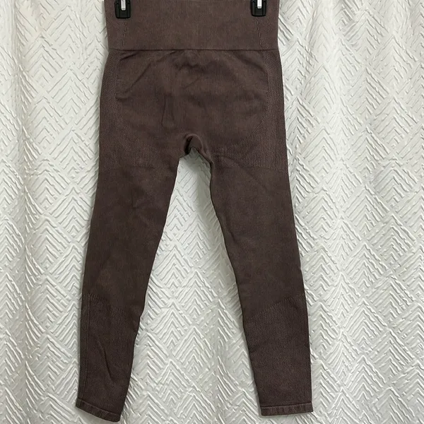 Joy Lab 7/8 Length High Rise Ribbed Seamless Leggings Size Medium brown grey - Image 3