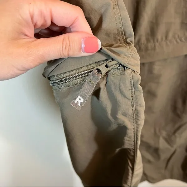 ✨ White Sierra Women’s Zip‎ Off Hiking Pants Medium - Image 4