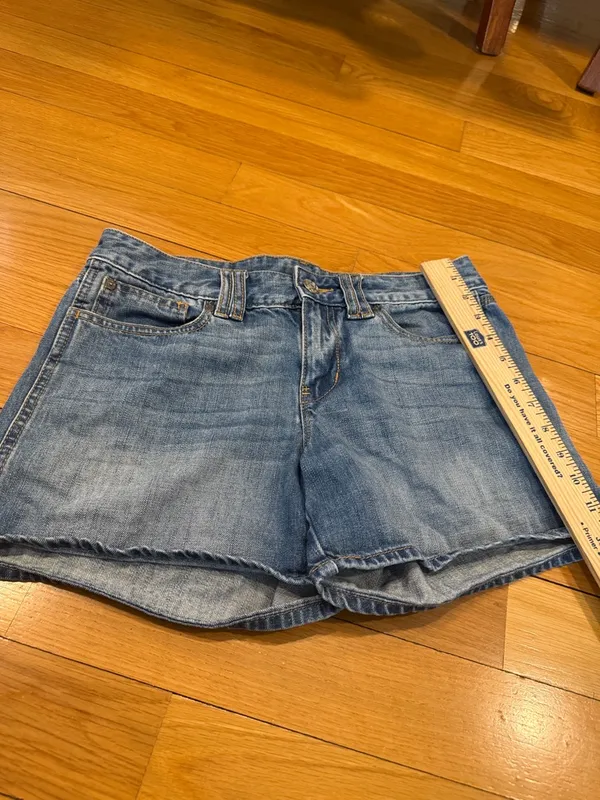 Gap womens jeans shorts size 6 . - Image 3