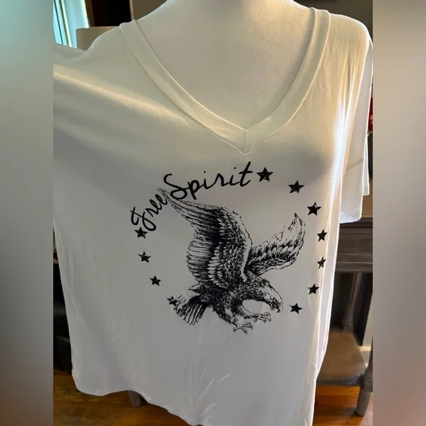 Sew In Love Graphic Tee Size M - Image 2