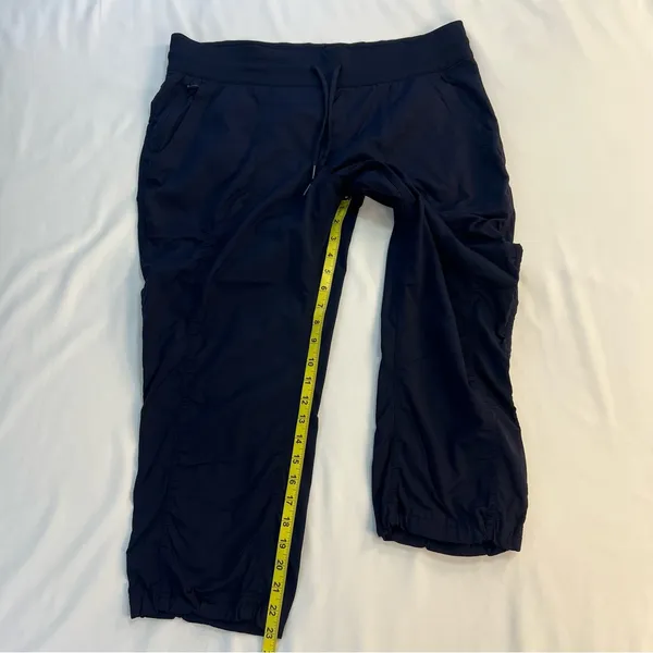 The North Face Women's Capri’s, Size: X-Large - Image 8