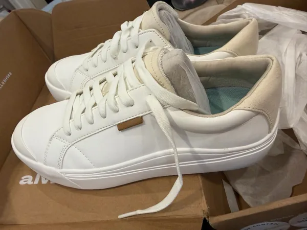 Dr. Scholl's Time Off Platform Sneakers (White) - Image 4