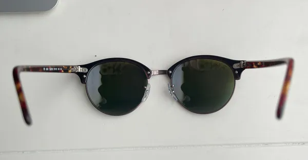 Ray-Ban Sunglasses - Image 3