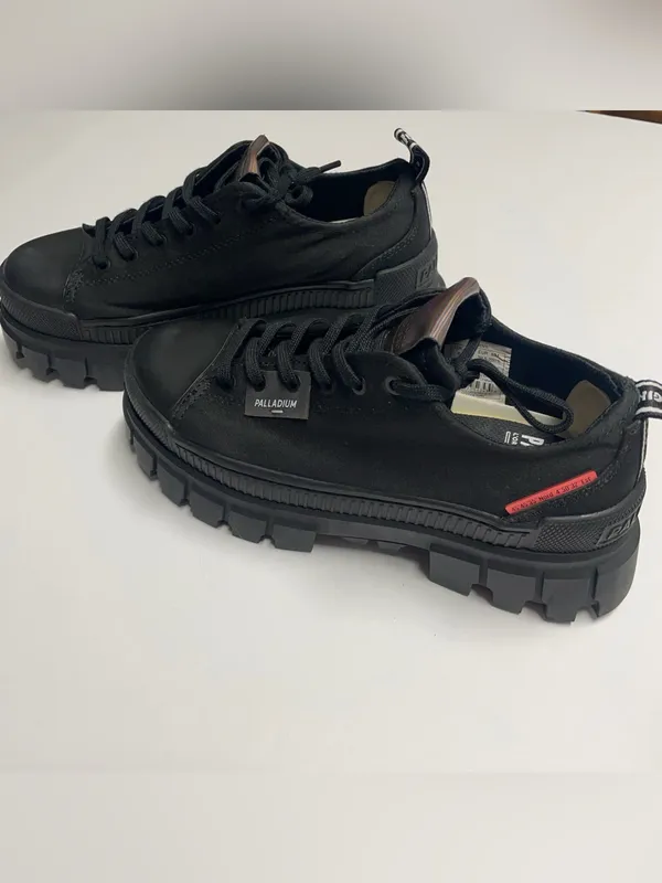 Palladium Revolt Lo Tx Black Low Fashion Sneaker Chunky. Canvas outer. Vegan. 8 - Image 4