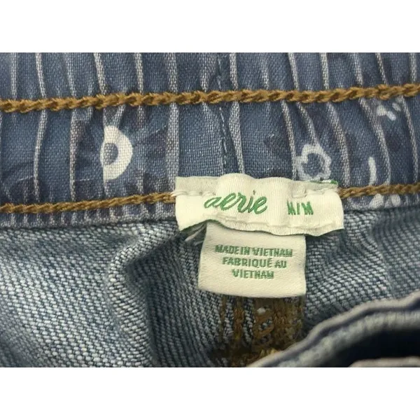 Aerie Daydream Denim Shorts Women M Blue Wash Distressed Cutoff Elastic Waist - Image 7