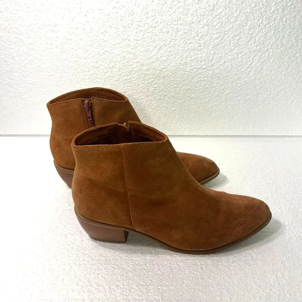 ABLE Chalsea Almond Toe Suede Ankle Western Booties Women's sz. 8 in Cognac - Image 3