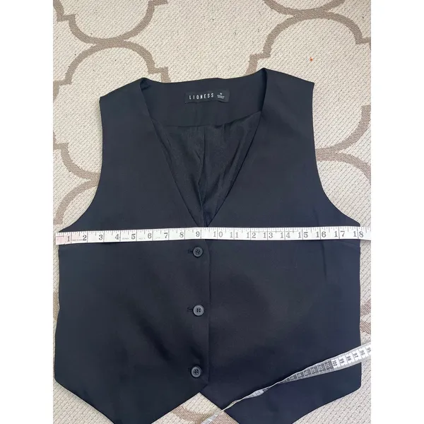 Lioness Gisele Vest Black Tailored Sleeveless Button Front Vest Size M NWOT - Image 5