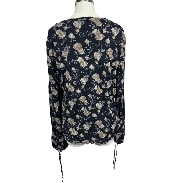 Old Navy XXL Black Floral‎ V-Neck Top Women's Long Sleeve Cinch Cuff - Image 6