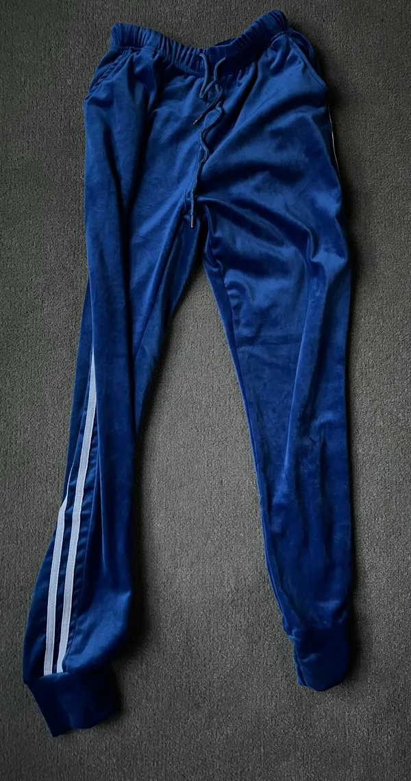 Blue And White Matching Set - Image 4